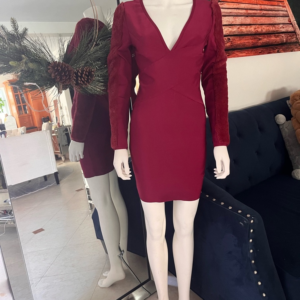Elegant Burgundy V-Neck Dress small bodycon with faux fur sz